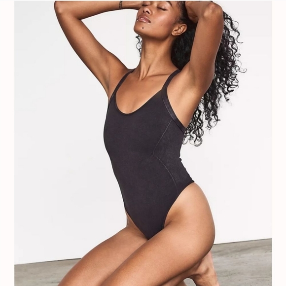 🤩New without tags free people washed black good karma bodysuit size M/L - Picture 1 of 9